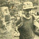 109.1991.06.15 - Wykus, dh Krzysztof Mika z wężem, zdjecie z gazety Echo Dnia lub Słowo Ludu (15 czerwca 1991)