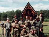 Górecko Kościelne - przed kapliczką