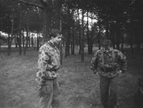 1992.03.27-29 - Rajd Arsenał, na sobotniej grze terenowej, zastęp młodszoharcerski z 