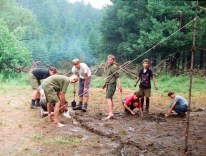 1995.07.03-24 - Obóz Izby, 1 SDH-y, sprzątanie po burzy z. Szakale  i Z. Lwów