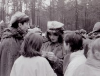 1990.02.18 - Rocznica rozstrzelenia członków organizacji Orzeł Biały, Msza Święta i uroczysty Apel przy mogiłach na Borze 