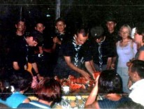 Czarni dzielą arbuzem